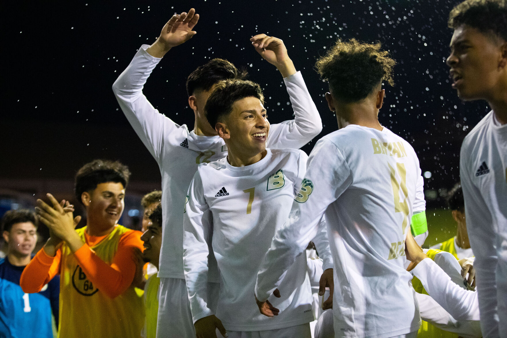051122-owh-spo-statesoccer-em13.jpg